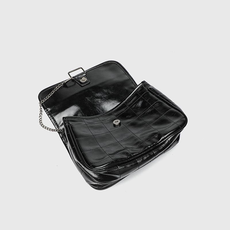 A Trendy and Stylish Chain Checkered Bag for Homeless Women, A Retro and Versatile Single-shoulder Crossbody Bag for Women