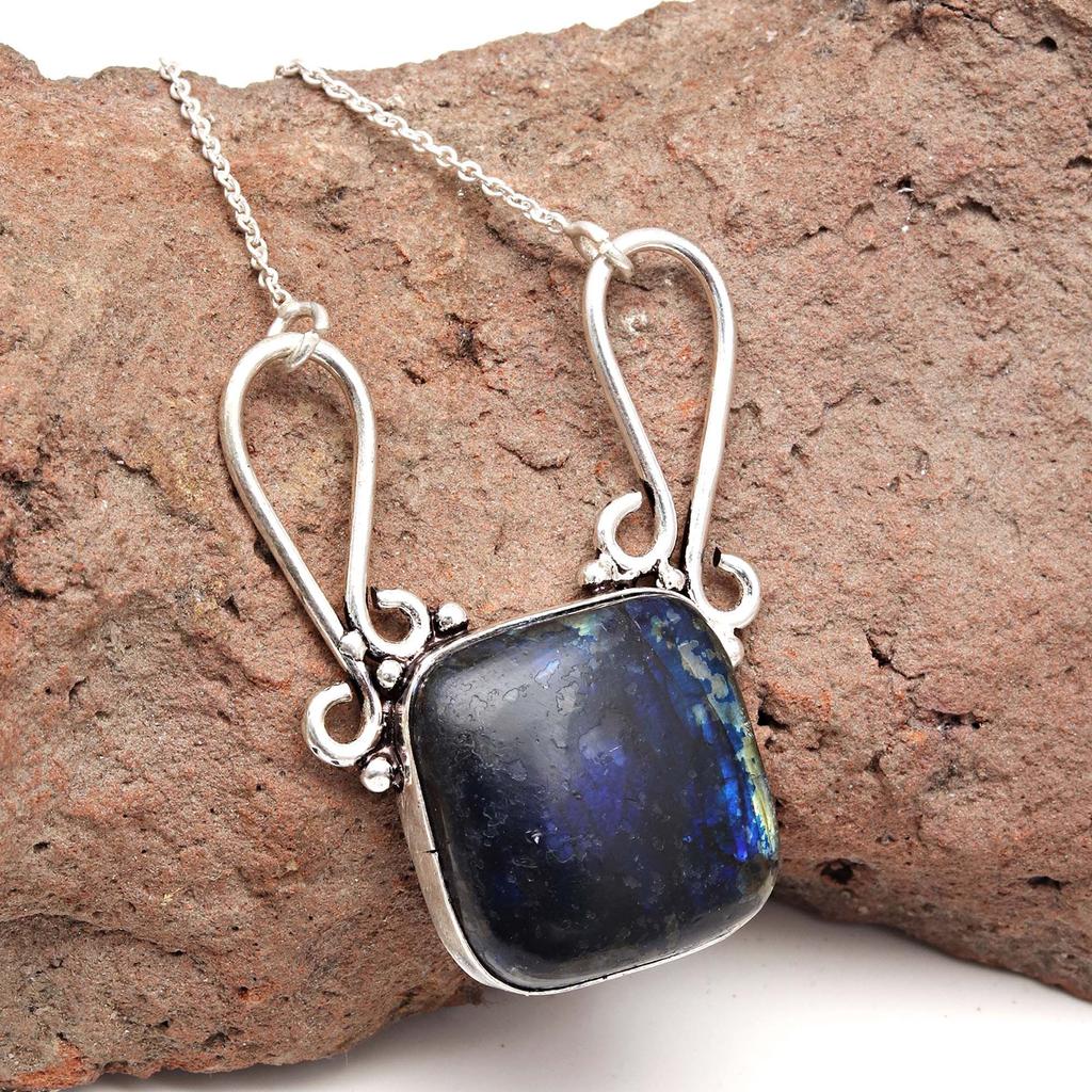 Labradorite Necklace Blue  Natural Beads  Gifted Pendant Cts