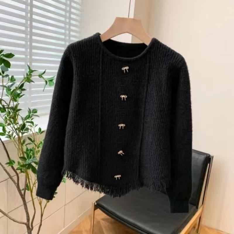 Short Long Sleeved Sweater Top for Women with Spring and Autumn Tassel Design Loose Knit Base Sweater