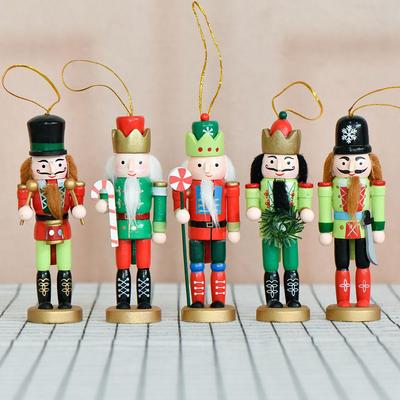 In Stock: 13CM Christmas Nutcracker Wreath Pendant - Seven-Color Wooden Puppet Gift Set