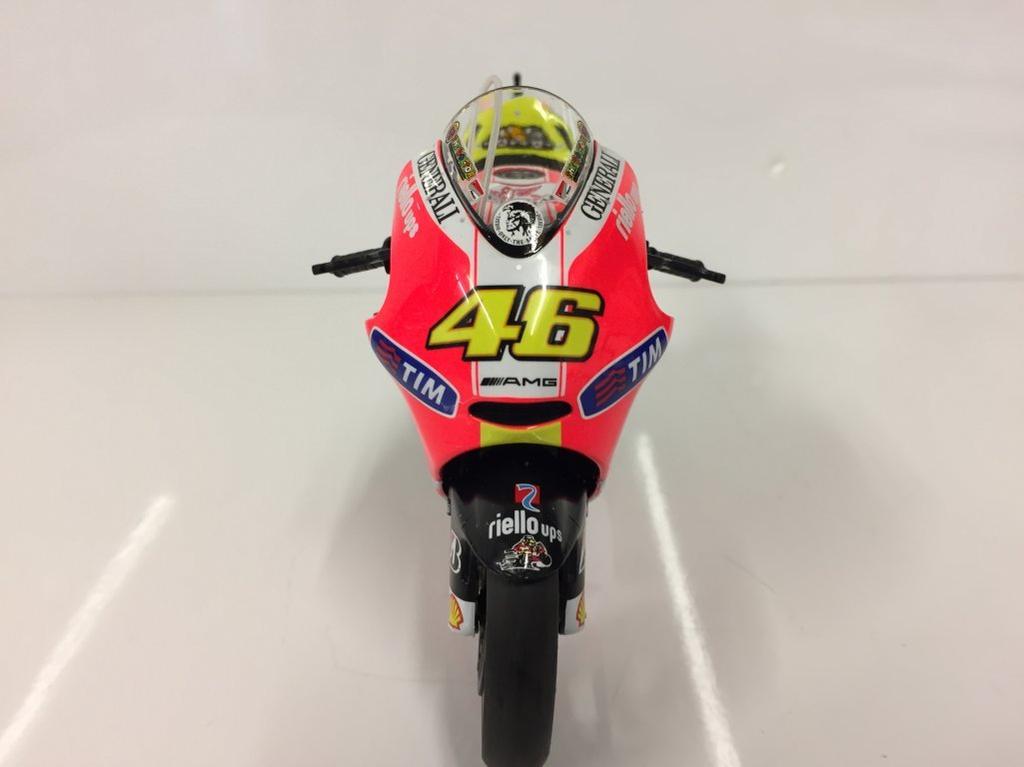 Minichamps Scale Ducati Desmosedici GP 2011 MotoGP Rossi 1/12 11.1 #46 V.