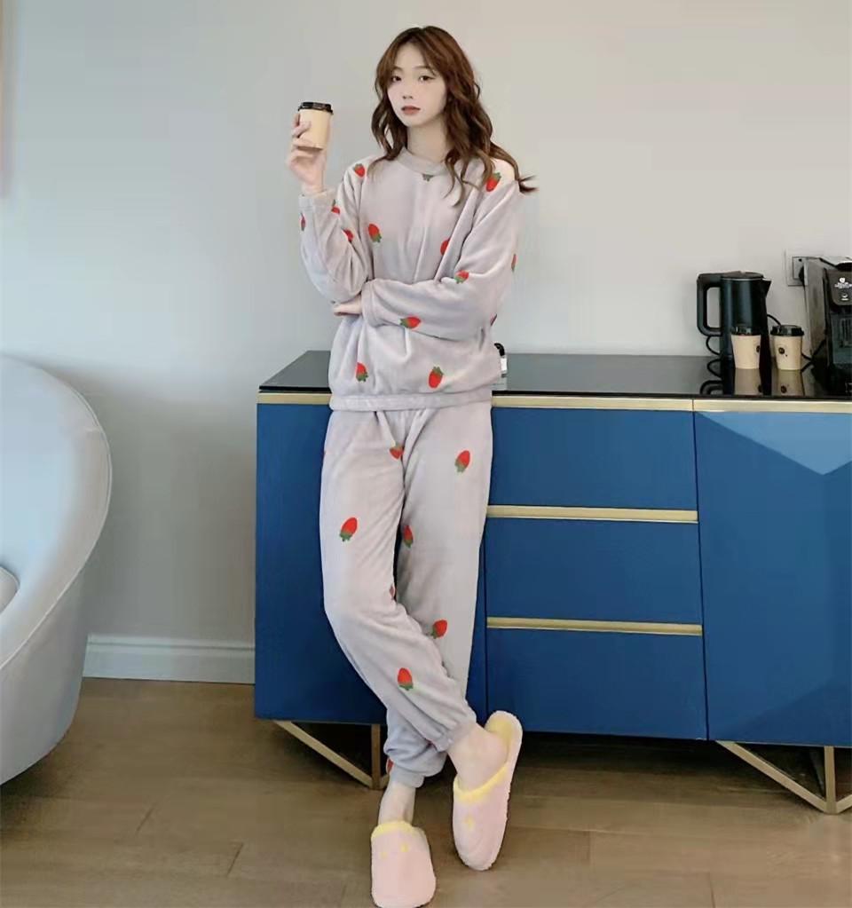 Women's Coral Fleece Strawberry Pajama Set - Cozy Warm Autumn/Winter Loungewear for Girls