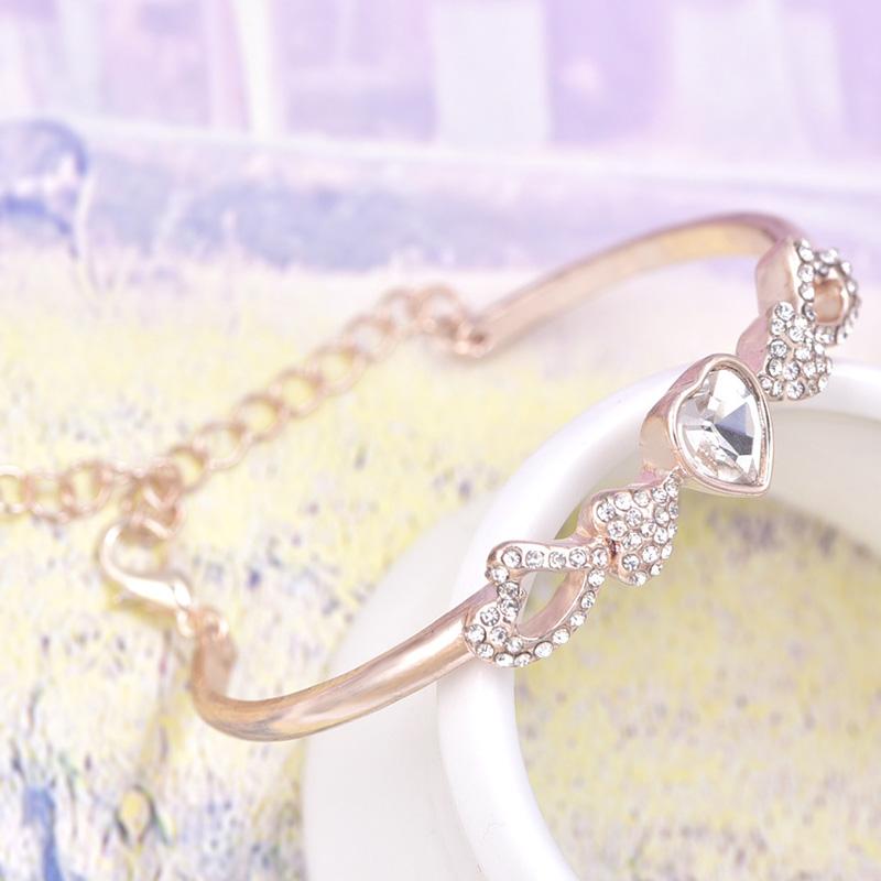 Damer Elegant Krystall Kjærlighet Hjerte Armbånd