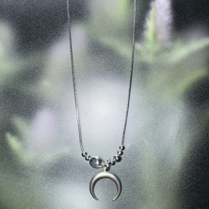 Dazzling Club Eclips Necklace