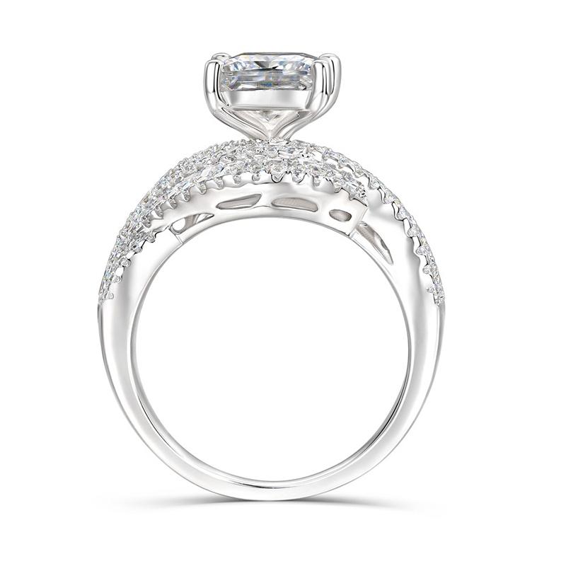 Gorgeous Women Wedding Rings Full Bling Iced Out CZ Stone Modern Fashion Design Engagement Anniversary Party Lady Jewelry