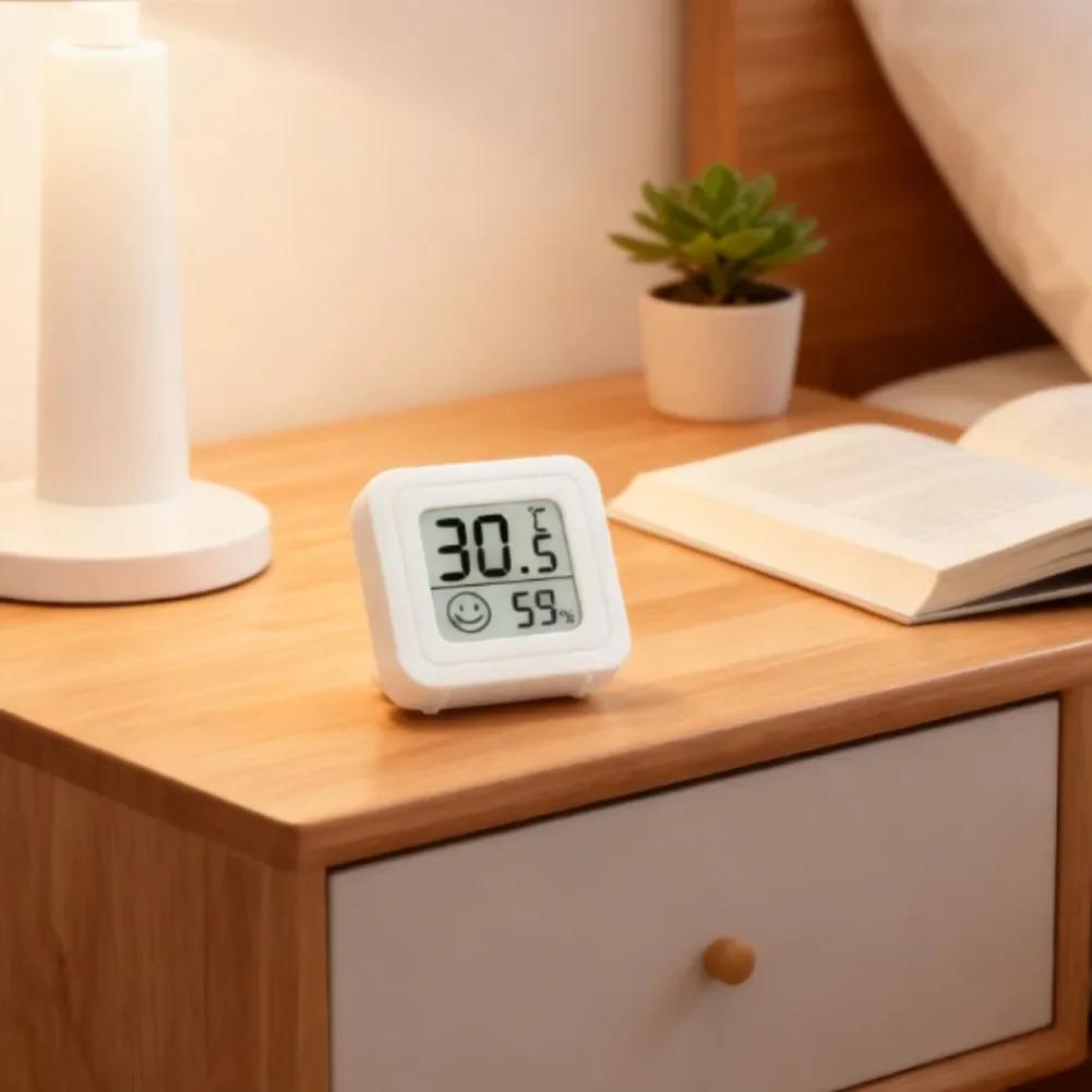 Compact Digital Thermometer for Indoor Use with Accurate Temperature and Humidity Display Wall Mounted Battery