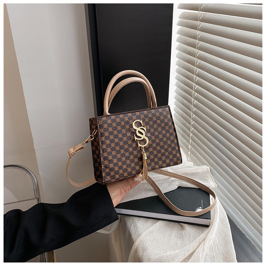 Letter Tassel Trend Fashion Retro Print Fashionable One Shoulder Handbag Small Square Women's Bag