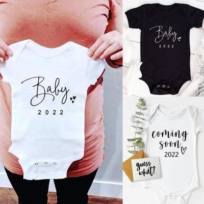 Bebek Duyuru Onesies Yakında 2022 Yenidoğan Bebek Bodysuits Yaz Erkek Kız Romper Vücut Gebelik Ortaya Giysiler