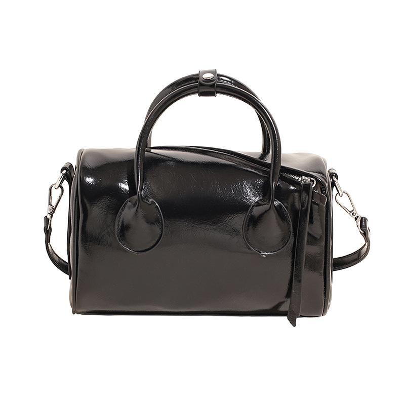 Korean version retro single shoulder women's messenger bag new handbag women's commuter fashion versatile bowling bag