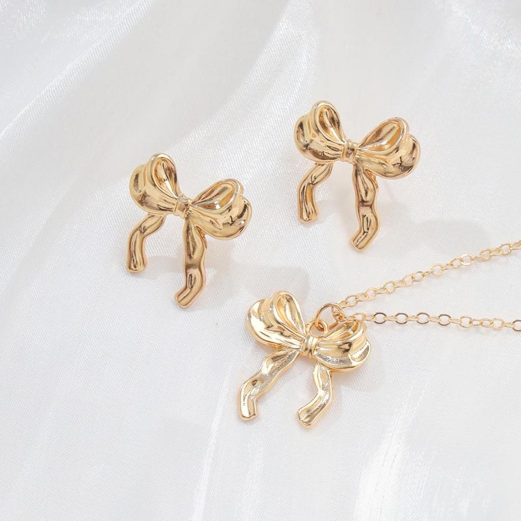 Elegant Bow Pendant Necklace & Earrings Set for Women