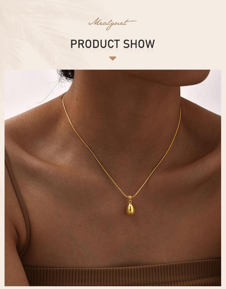 Sliding Water Droplet Pendant Necklace for Women, Waterproof Tear Pendant Necklaces, Gold Plated Stainless Steel Jewelry