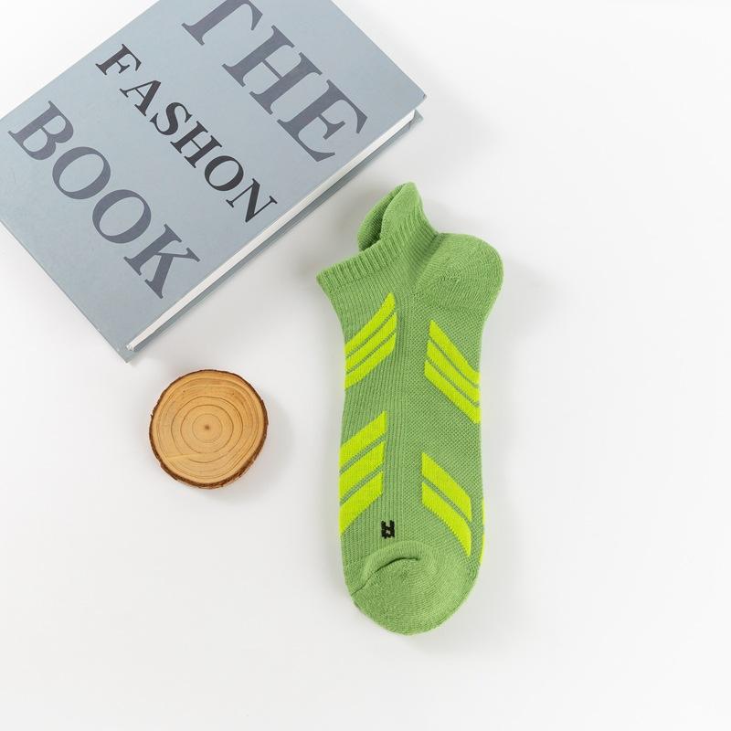 

Носки для бега, Мужские короткие носки, Профессиональные спортивные носки против запаха, Марафонские, Баскетбольные мужские носки, Мужские носки-след с махровым дном 1 pair зелёный