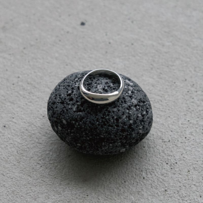 touched PEBBLE RING 01