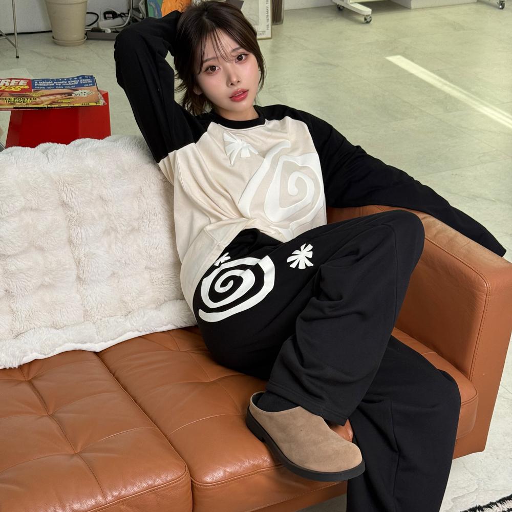 AMOU Molly Reglan Long Sleeve Black