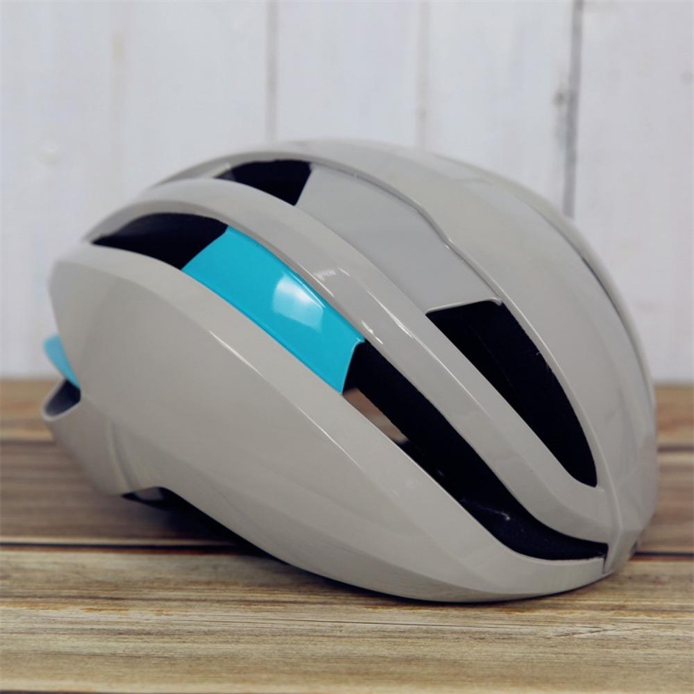 

Professional pneumatic wind-breaking outdoor mountain road bicycle riding helmet Integrated forming pulley bicycle hard hat One Size