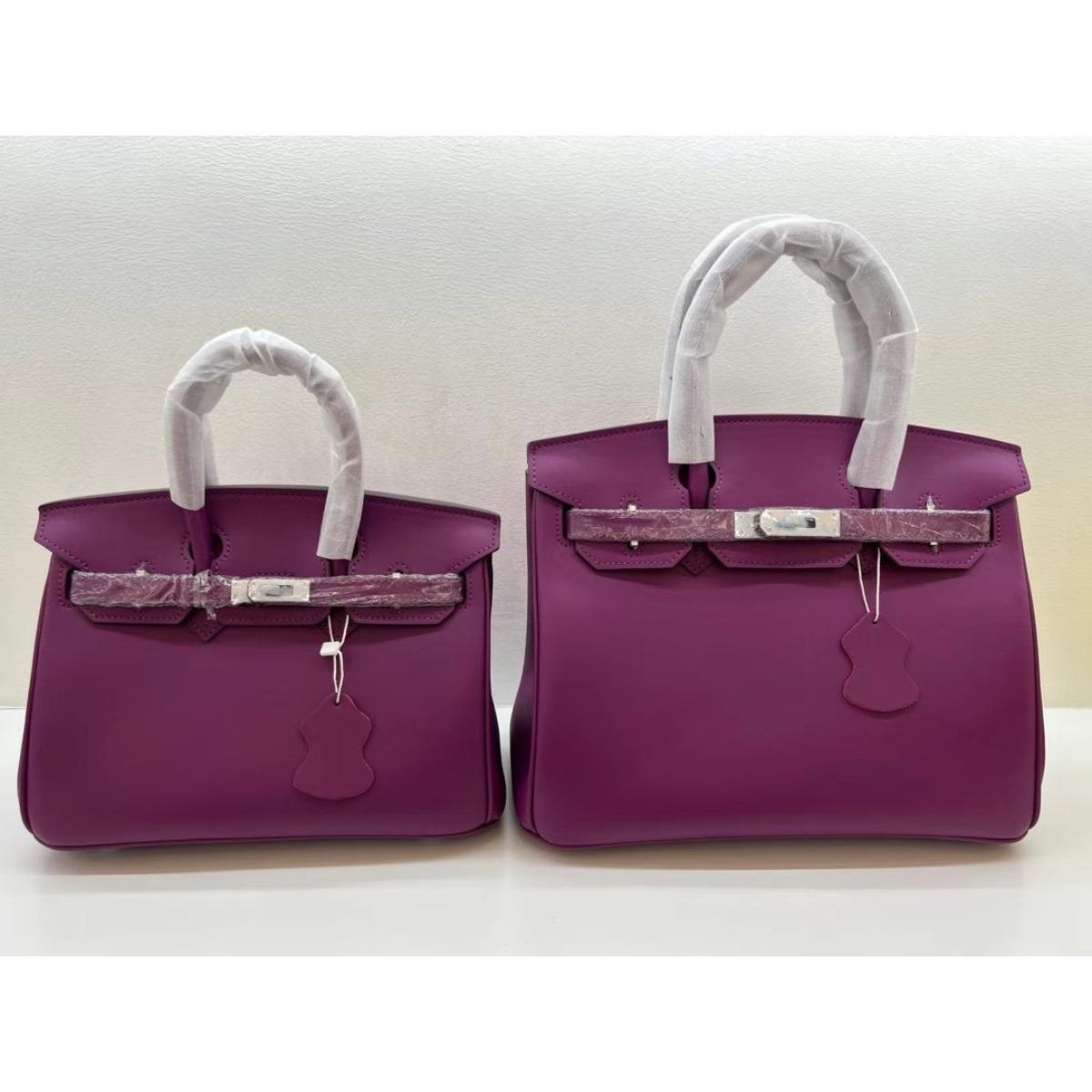 

New leather Swift leather silver buckle platinum bag first layer cowhide atmospheric handbag fashion styling shoulder bag women no. 25 (length 25x thickness 14x height 19cm)
