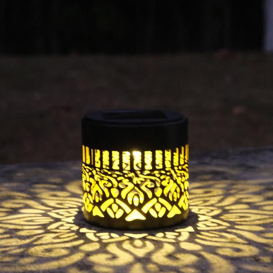 Decorative Solar Lights Metal Hollow Pattern Outdoor Step Wall Lights Weather-Resistant Landscape Lamp Waterproof Fence Lights for Garden Post Patio