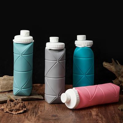 Sportovní rychlovarná konvice Potravinářské brčko silikonové skládací hrnek Přenosný teleskopický hrnek Zesílená čistá hmotnost 140G 600ML.