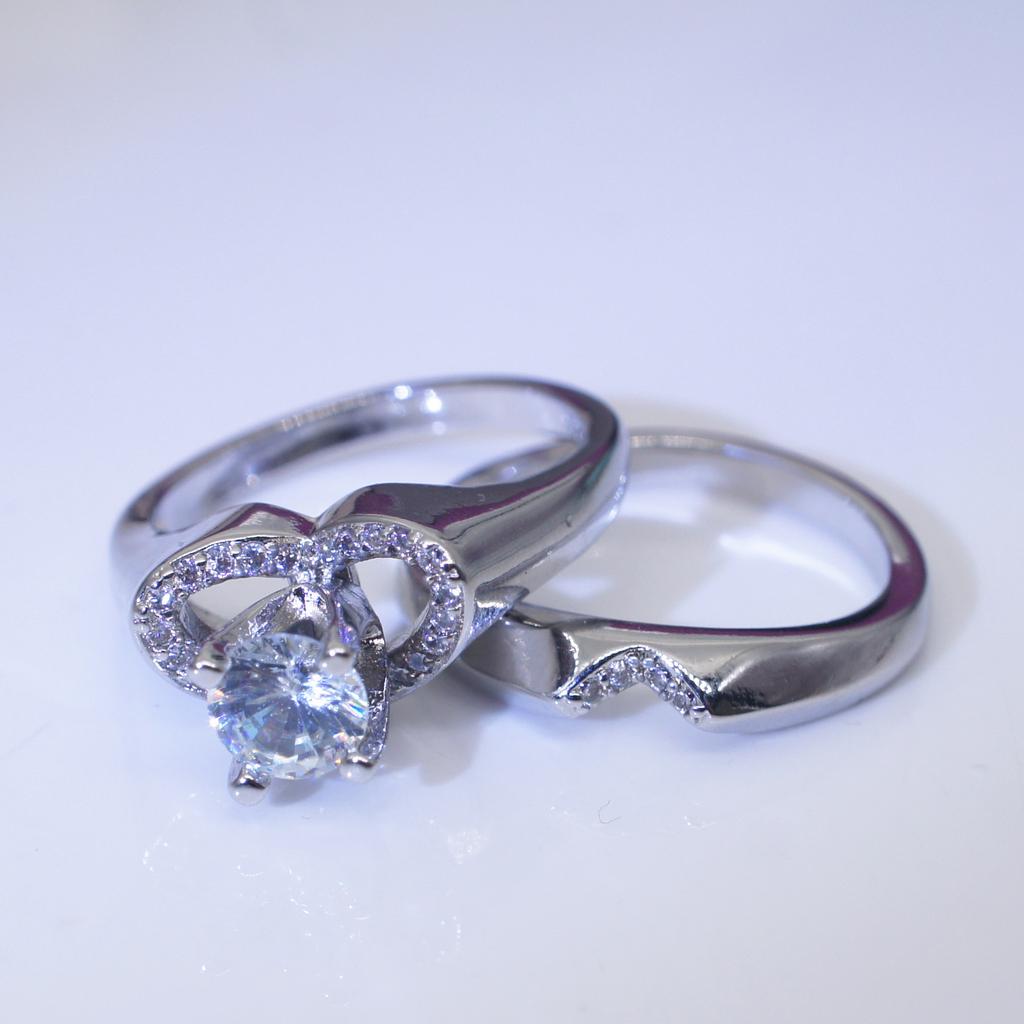 New Creative Heart-shaped Diamond Ring Simulation Female Eurn Fashion Engagement Ring Set Ring