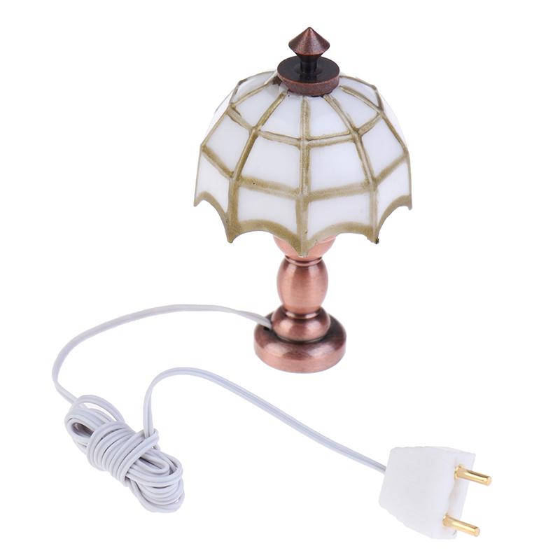 1:12 Maison de poupée Miniature Plastique Métal Rétro Lampe Lumière Alimentée par Pile Bouton Ornement Décorations de Noël