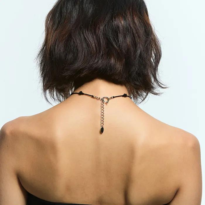 Black rose choker