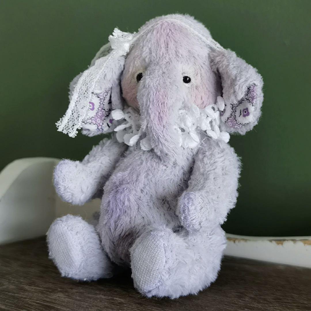 

[USED] Lavender Elephant Plush Toy, Handmade by Overseas Artist, Polar Bear Teddy Bear