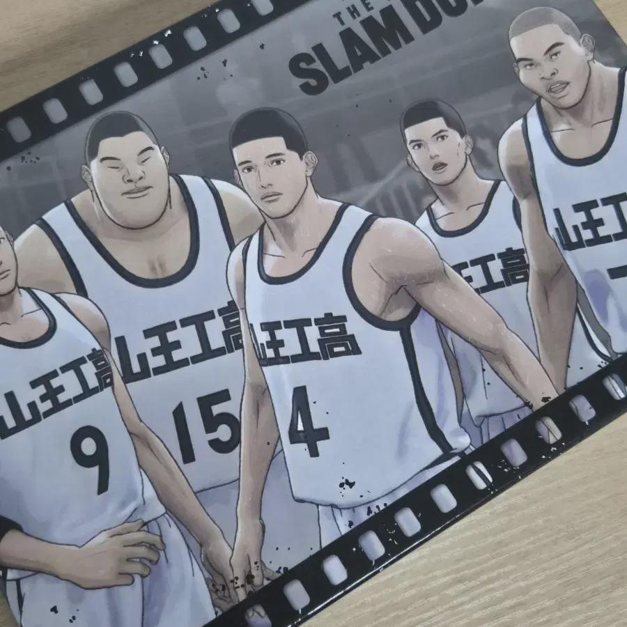 

Распаковка пазла The First Slam Dunk Mountain King