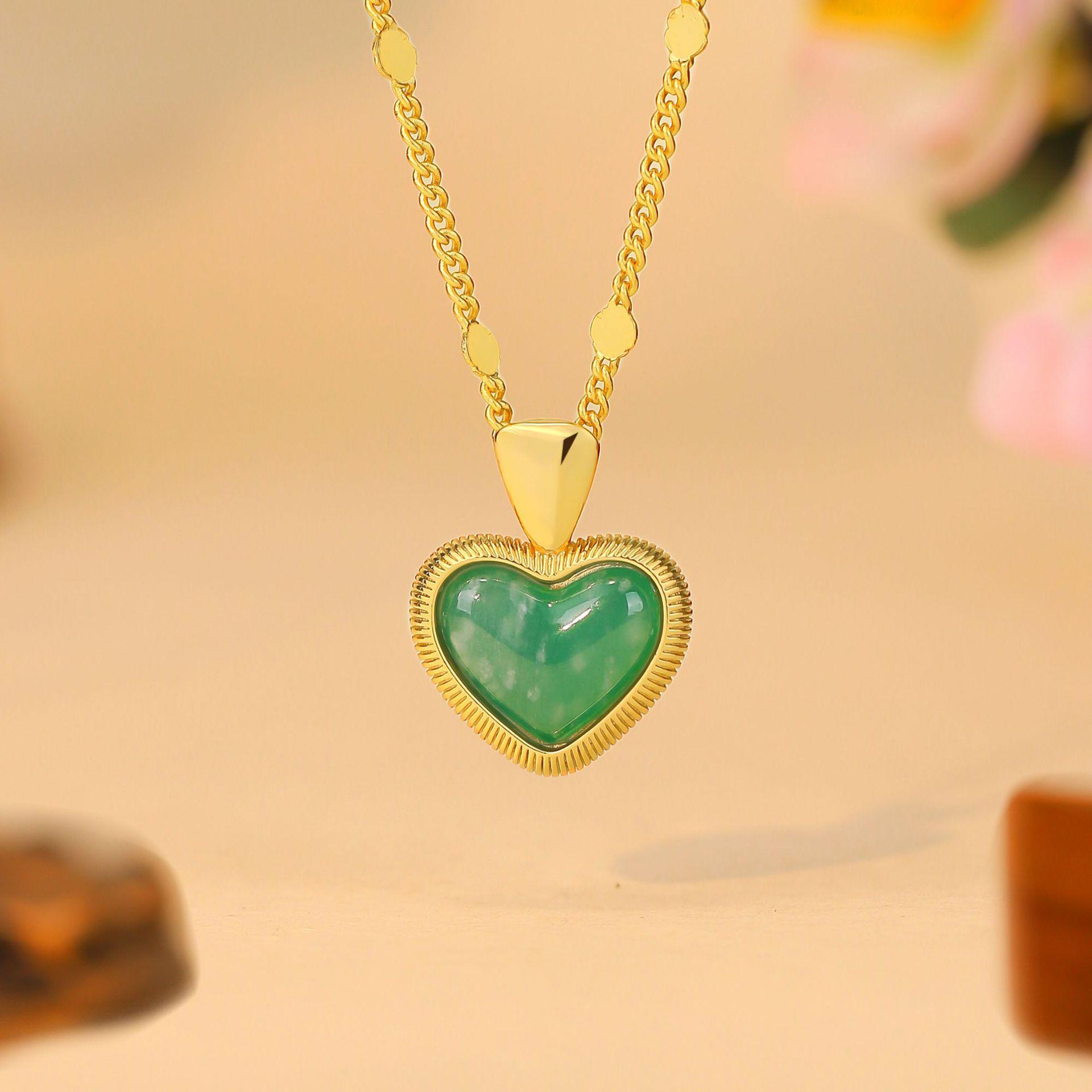 18K Gold Heart-Shaped Imitation Jade Necklace for Girls - Niche High-End Fashion Clavicle Chain. Gold Plated