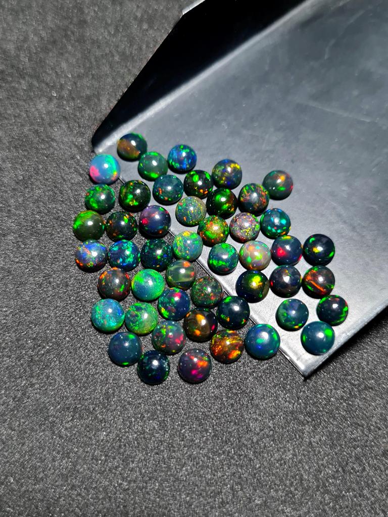 AAA Naturalny Czarny Opal Wielokrotnie Błyszczący Kaboszon Lot Etiopski Opal Opal Na Pierścionek Zaręczynowy Naturalny Etiopski Czarny Opal Kaboszon Lot