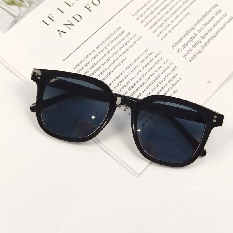 4pcs Women's Plastic Fashion Glasses Suitable for Daily Travel Vacation Wedding Season