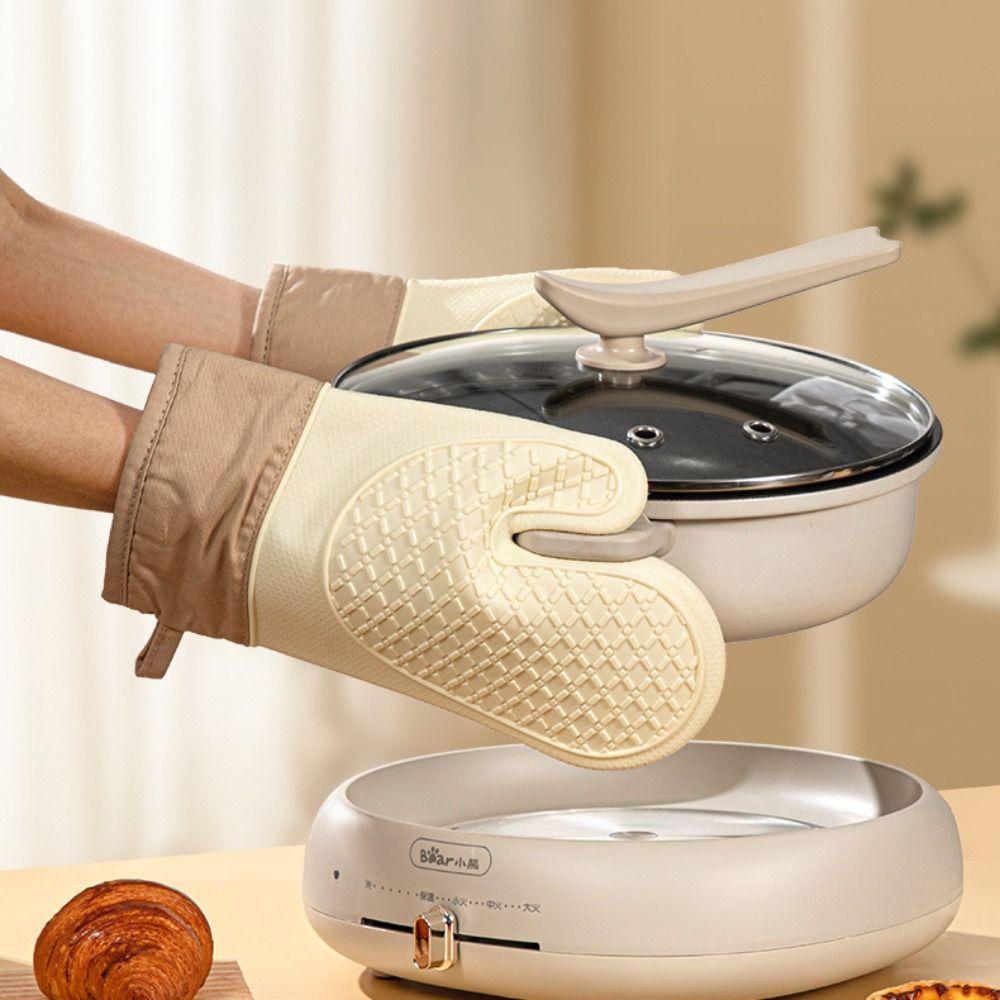 1 Pair Anti-scald Oven Mitts Heat Resistant Heat Insulation Mitts Household BBQ Gloves  Hot Dish