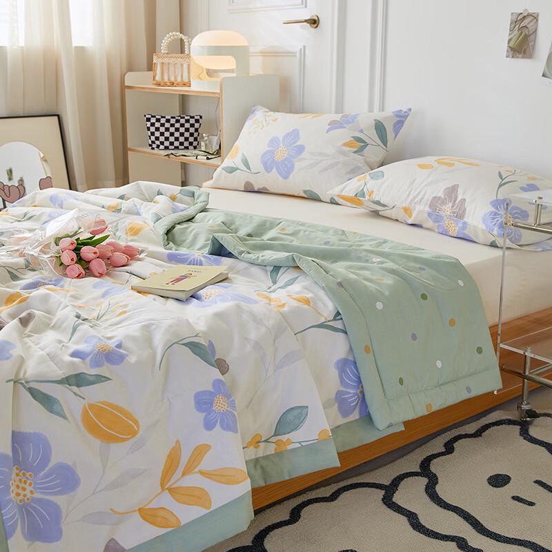 Yalu Summer Floral Lightweight Quilt