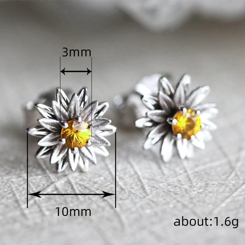 Dubai Luxury Earrings, Small Daisy Flower Night Market Earrings, Exquisite And Small Fashion Stud Earrings
