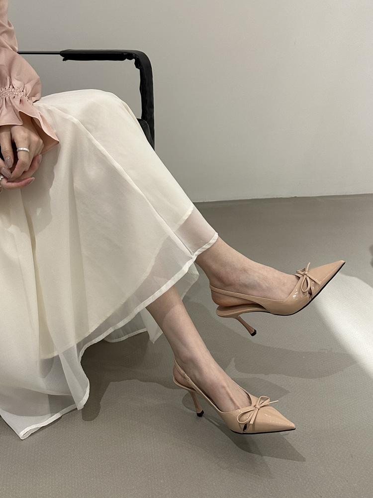 

Хорошо смотрится с юбкой! Пудрово-розовые туфли-лодочки с острым носком и бантом, с открытой пяткой, на шпильке, женские весенние из лакированной кожи 35