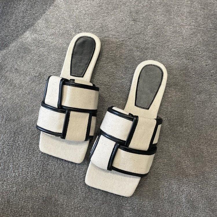 Wear one word women's new fashion knitted square head 2025 flat-bottomed open-toed cool slippers summer slippers