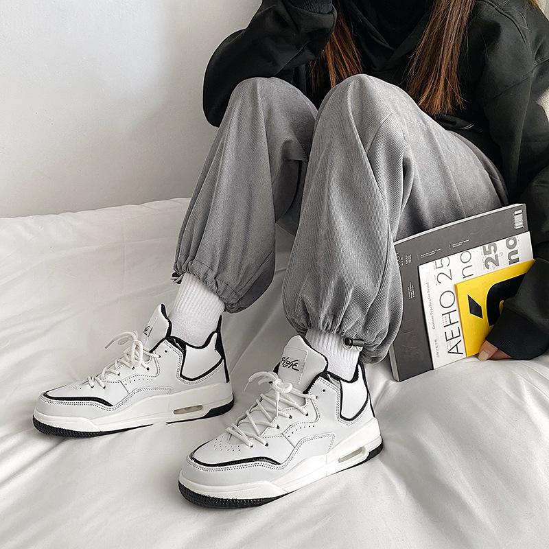 Winter Black and White Retro Basketball Sneakers for Men and Women Couples Cushioned Soft-soled Running Shoes
