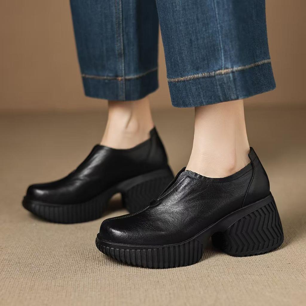 Retro Round-toe Slip-on Thick-soled Shoes for Women, Height-increasing Suitable for Petite Individuals, Deep-cut Commuting Shoes