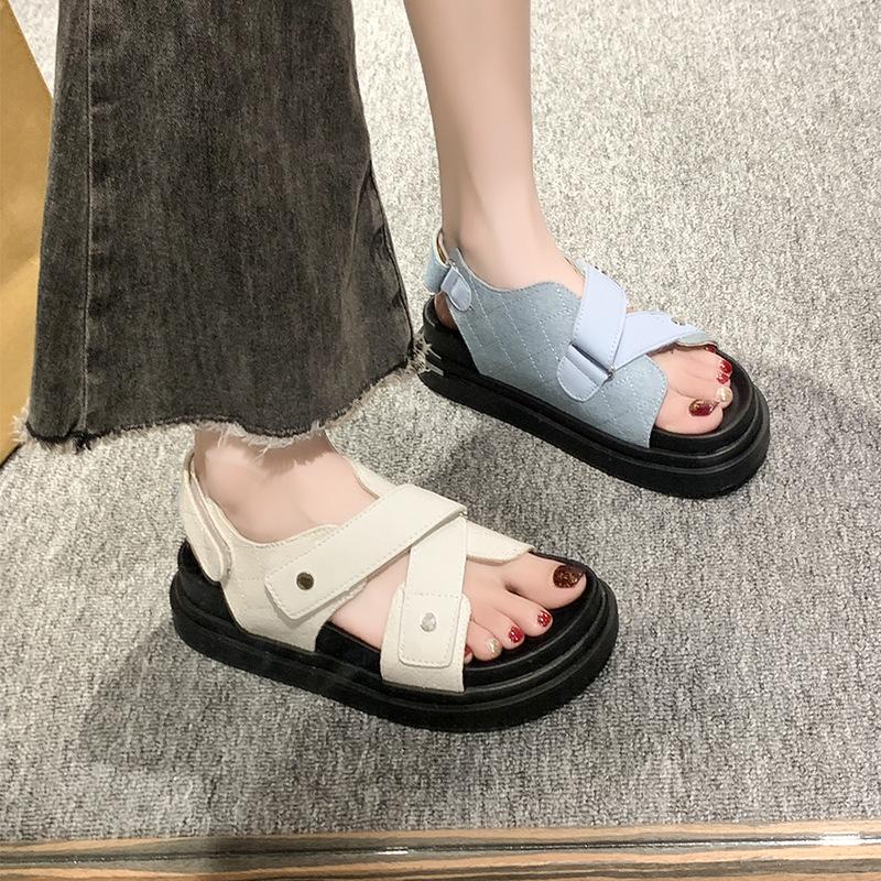 Fashion Casual white popular thick soled sandals for women 2025 new summer simple fairy style retro Roman shoes