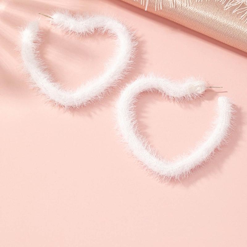 Plush Heart Hoop Earrings Exaggerated Dangle Earrings Fashion Piercing Earrings Punk Ear Stud Simple Jewelry Gift