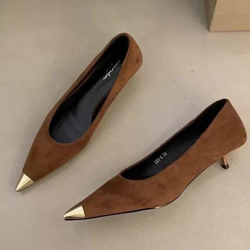 

Замшевые женские туфли-лодочки с острым носком, на среднем каблуке, дизайнерские, тренд 2024, зимняя мода, для платья, для вечеринки, новые туфли для женщин 39 темно-коричневого
