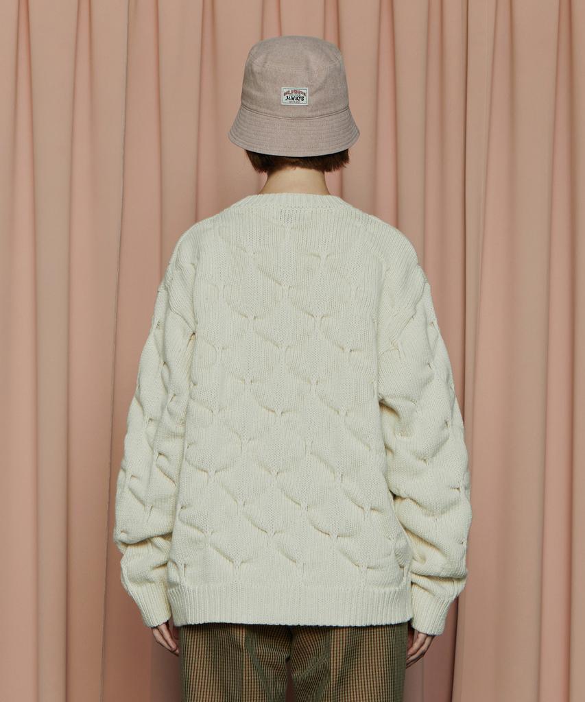 UNALLOYED Embossed Clover Knit / Ivory