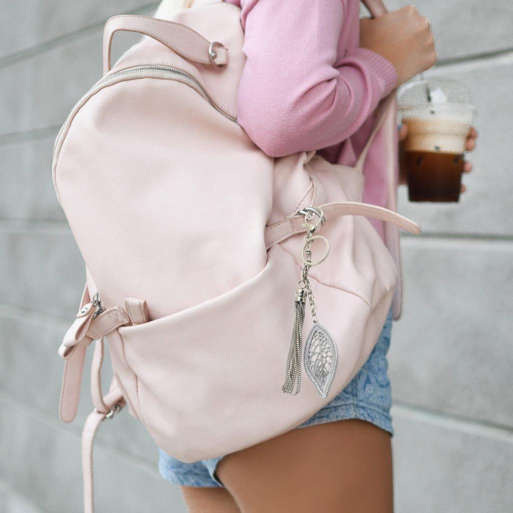 Exquisite Plant Leaves Bag Keychain Pendant Fashionable Car Keychain for Women Girls