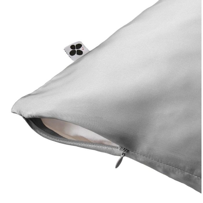 Pillowcase "Soanne" Mulberry Silk The Butterfly Effect - Soanne Silver - Pillowcase 63 X 63 Cm