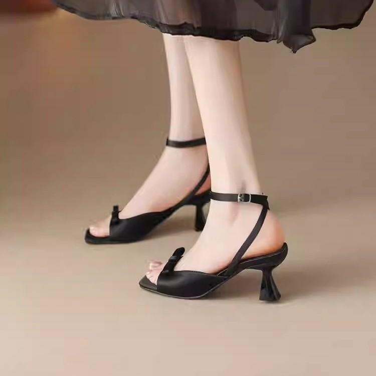 2025 new French stiletto high heels with one word outside sandals women's models