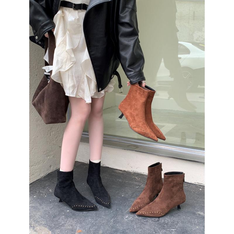 Pointed short boots women's retro autumn and winter new women's boots fashion thin heel boots rivet high heels fashion boots thin boots