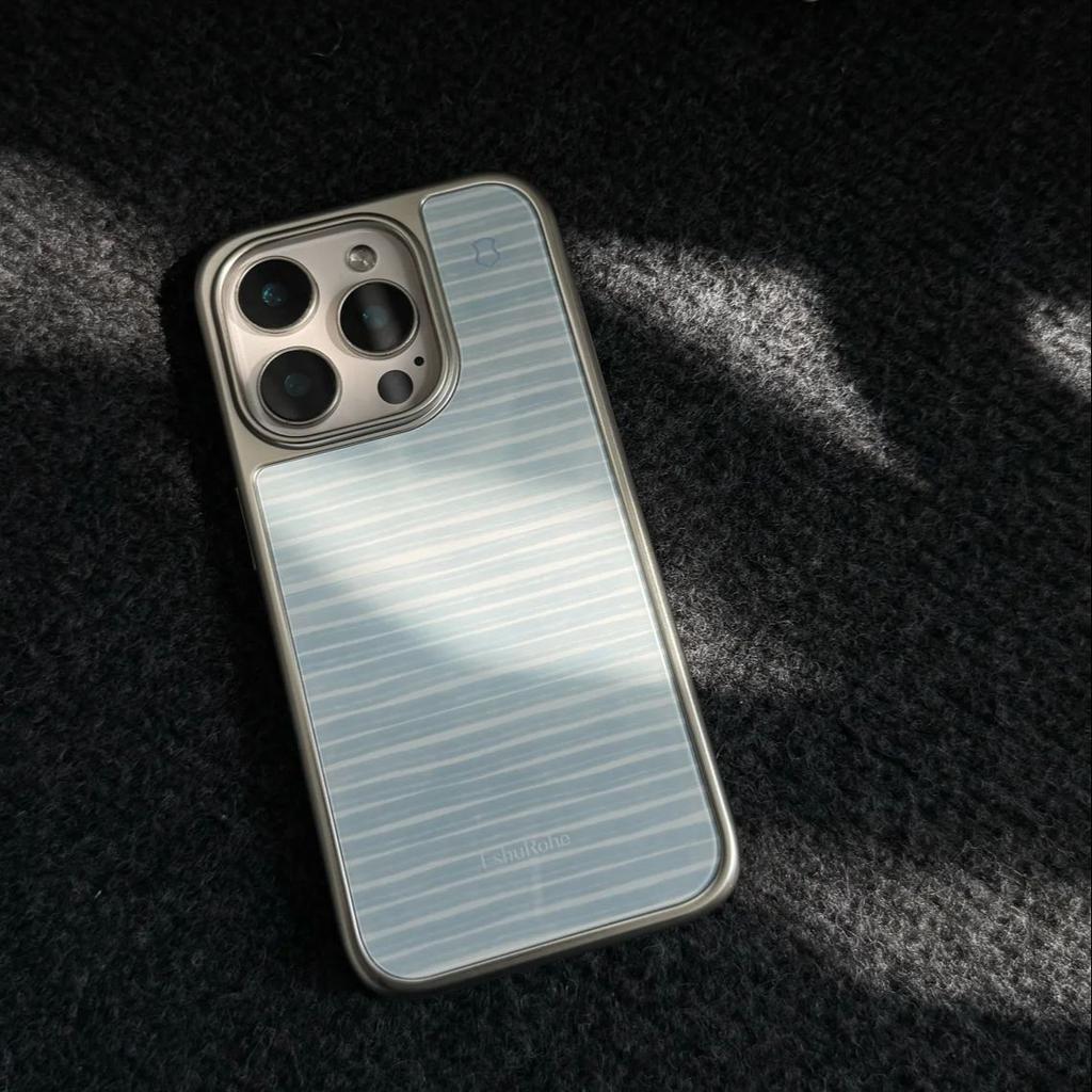 Retro Sea Blue Summer Stripes Sea Soul Hand Phone Case for iPhone 17 16e 16 15 14 13 12 11 Pro Max X Air Plus Luxury Clear