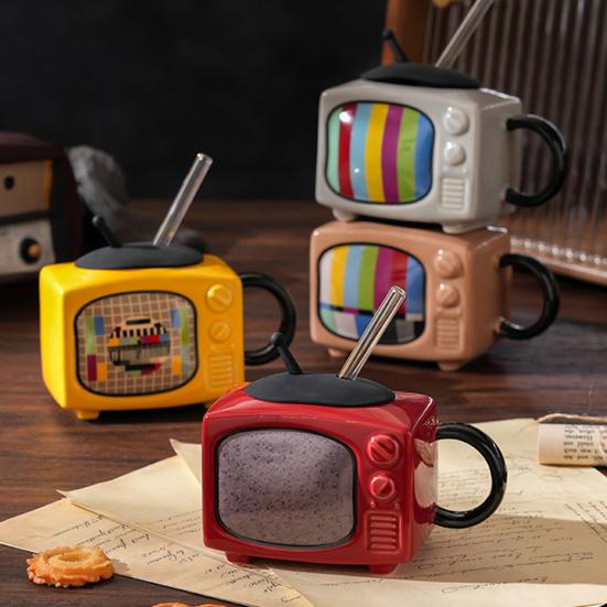 Retro televizoriaus keraminis puodelis su dangteliu ir šiaudeliu 450ml Kūrybingas nostalgiškas dizainas Kavos puodelis Neperšlampamas ir karščiui atsparus Gėrimo puodelis Naujoviška dovana Namams