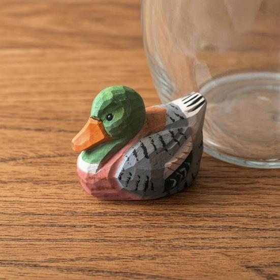 Wooden Duck Figurine Hand-Carved Duck Statue Small Rustic Wildlife Sculpture Collectible Ornament for Indoor Desk Shelf Decor