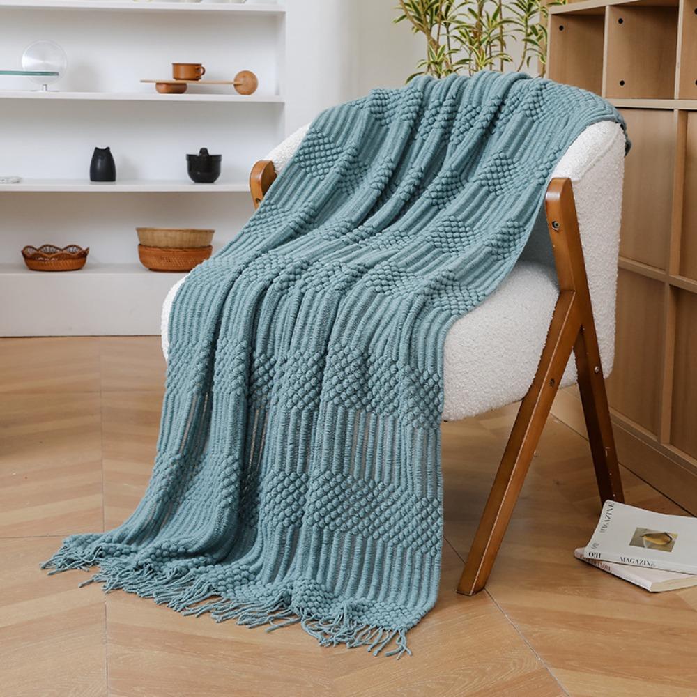 Atmungsaktive nordische Strickdecke Hautfreundliche Nickerchen-Decke Universelle Sofa-Karodecke Hotel