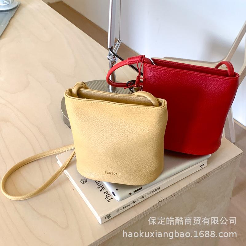 Fashion Casual Bucket Bag Women's Korean Version Ins Trendy Fashion Shoulder Bag 2025 Spring New High-end Women's Bag